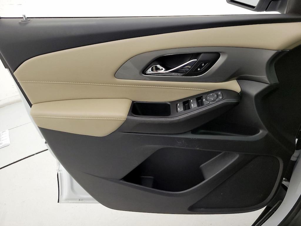 used 2023 Chevrolet Traverse car, priced at $28,998