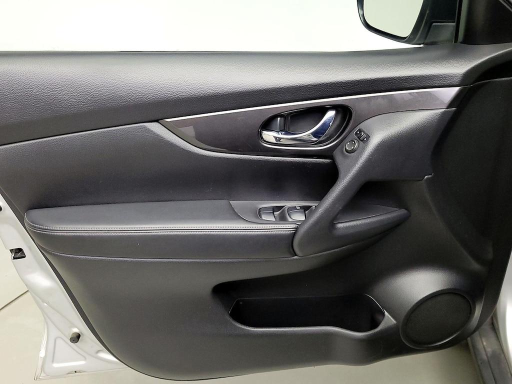 used 2017 Nissan Rogue car, priced at $15,998