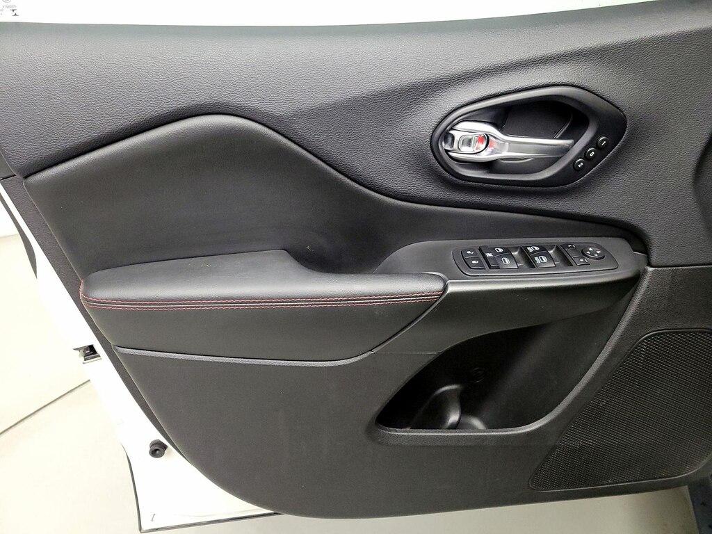 used 2019 Jeep Cherokee car, priced at $23,998