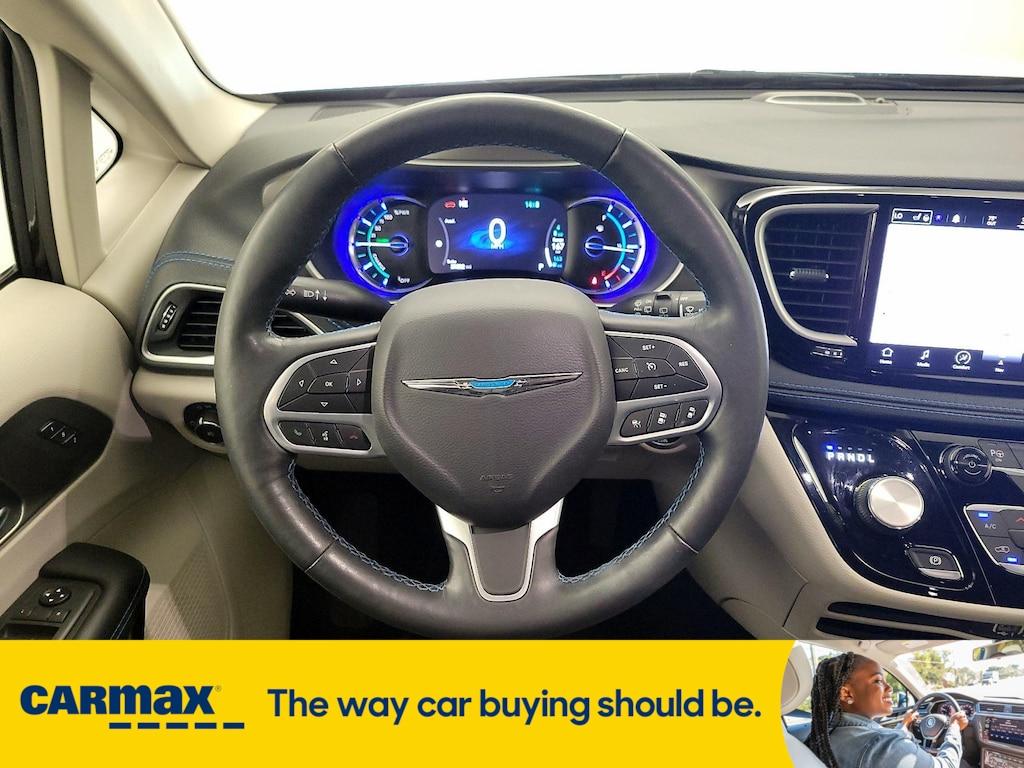 used 2021 Chrysler Pacifica Hybrid car, priced at $29,998