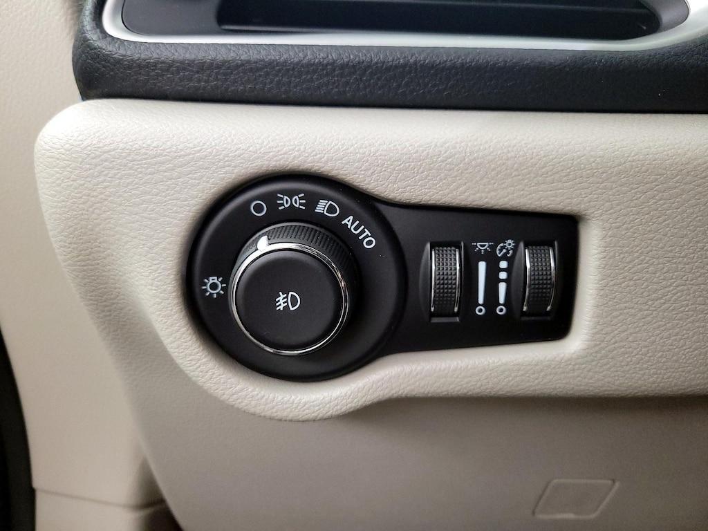 used 2021 Chrysler Pacifica Hybrid car, priced at $29,998