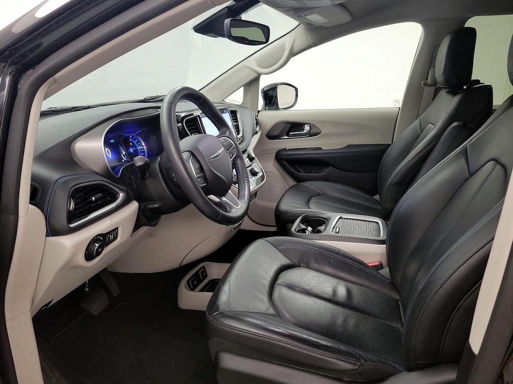 used 2021 Chrysler Pacifica Hybrid car, priced at $29,998