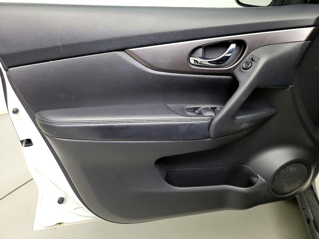 used 2015 Nissan Rogue car, priced at $14,998