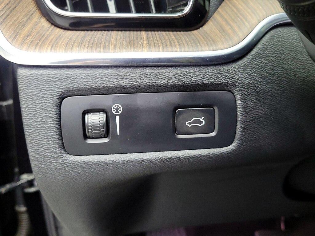 used 2022 Volvo XC60 car, priced at $30,998