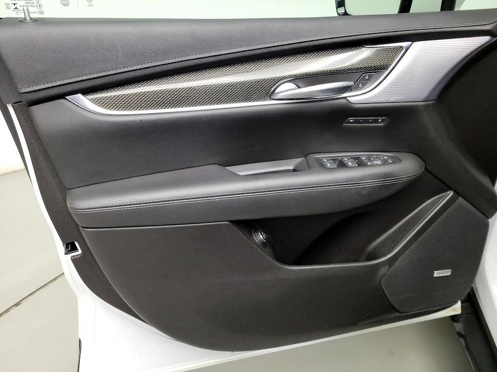 used 2023 Cadillac XT5 car, priced at $31,998