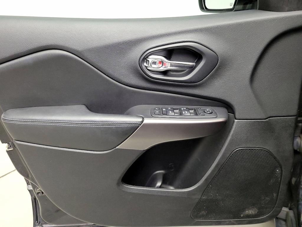 used 2019 Jeep Cherokee car, priced at $19,998