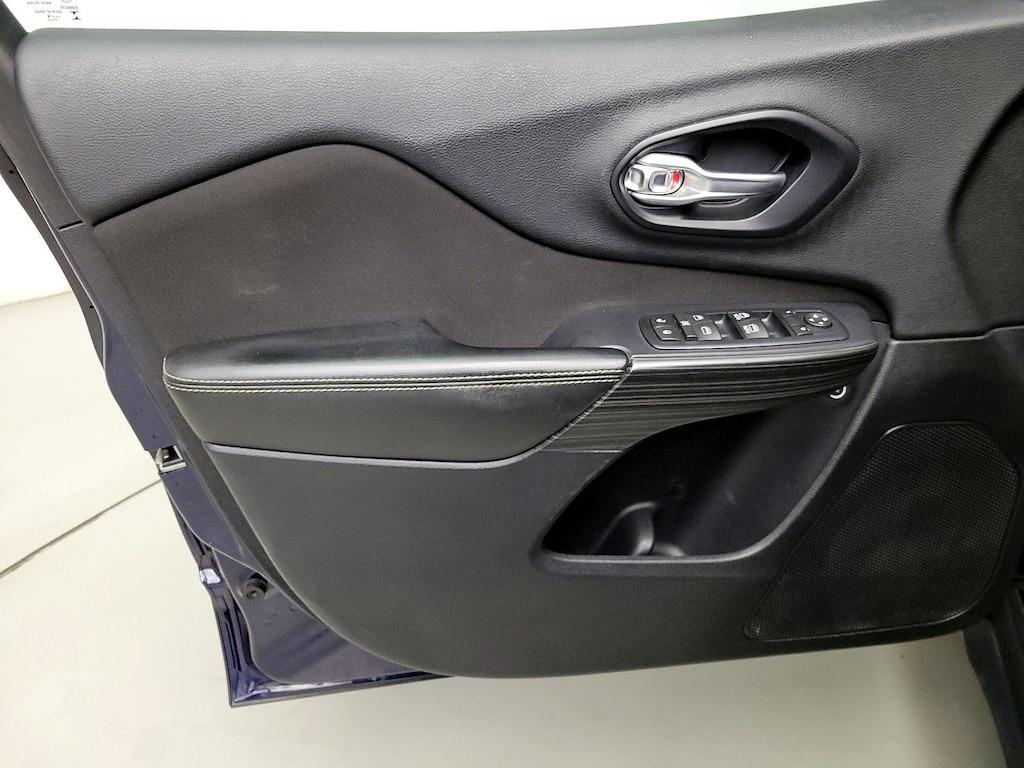 used 2016 Jeep Cherokee car, priced at $13,998