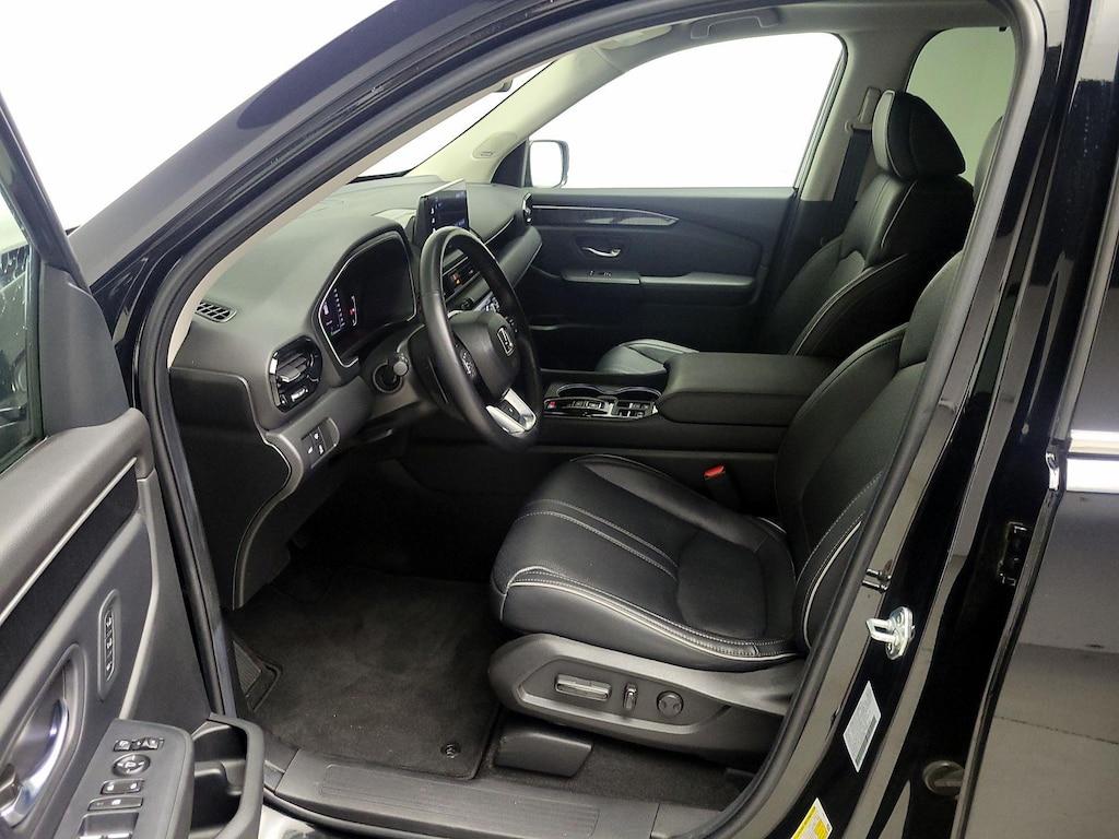 used 2023 Honda Pilot car, priced at $45,998