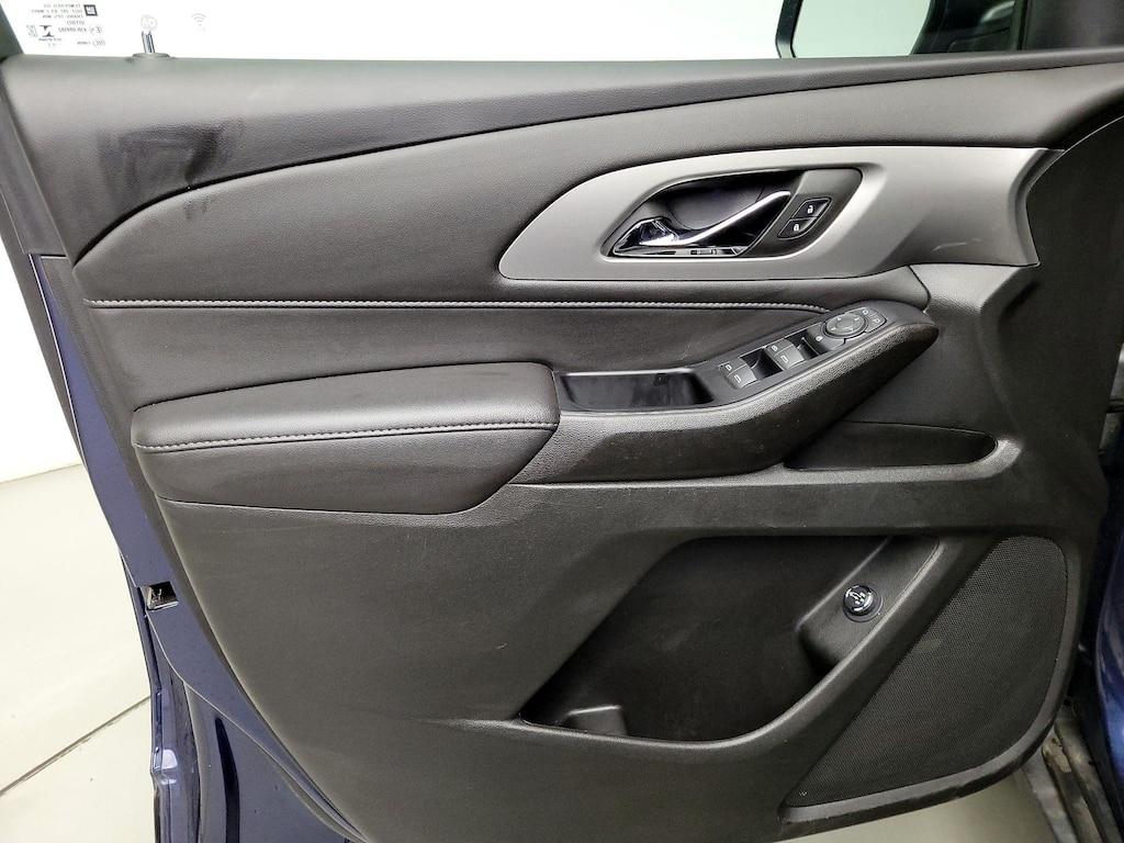 used 2022 Chevrolet Traverse car, priced at $29,998