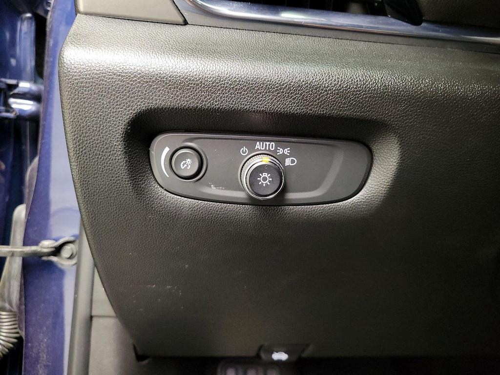 used 2022 Chevrolet Traverse car, priced at $29,998