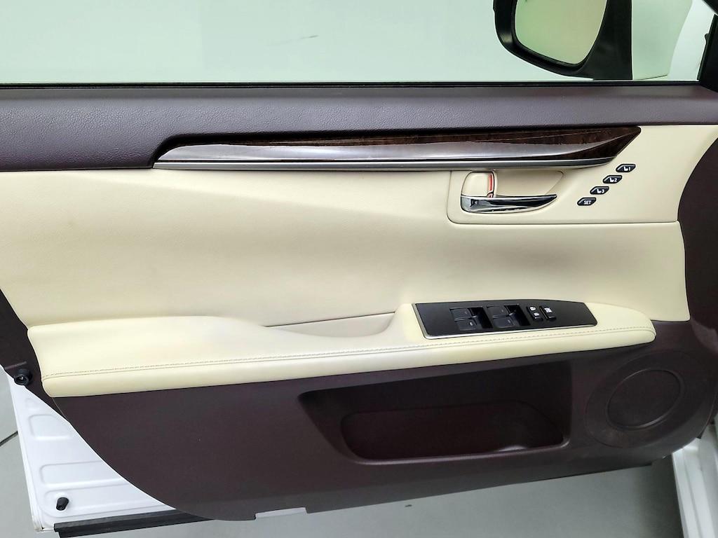 used 2016 Lexus ES 300h car, priced at $20,998