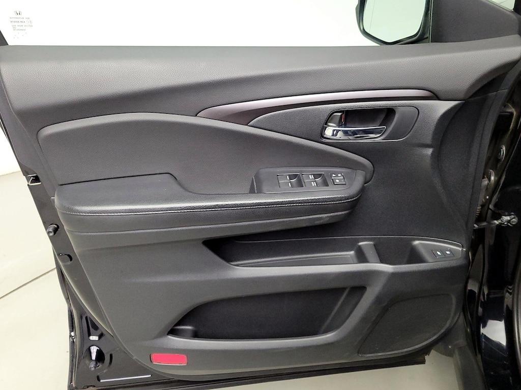 used 2016 Honda Pilot car, priced at $24,998