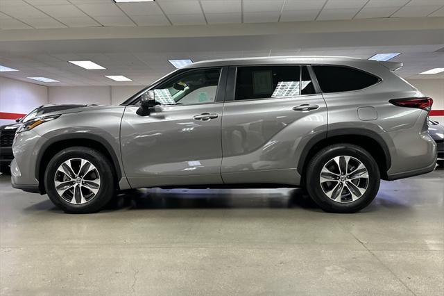 used 2025 Toyota Highlander car, priced at $45,988