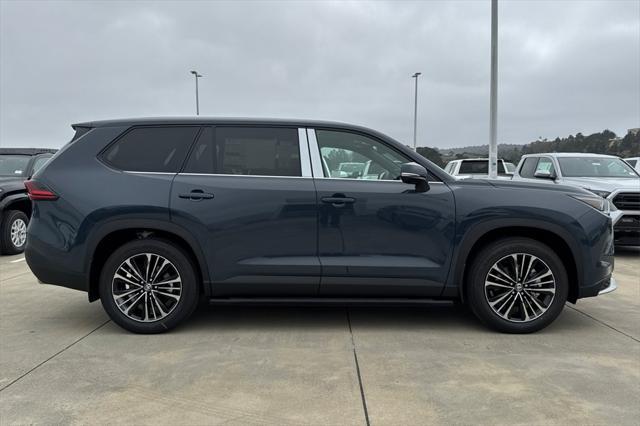 new 2025 Toyota Grand Highlander Hybrid car