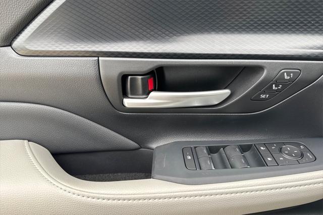 new 2025 Toyota Grand Highlander Hybrid car
