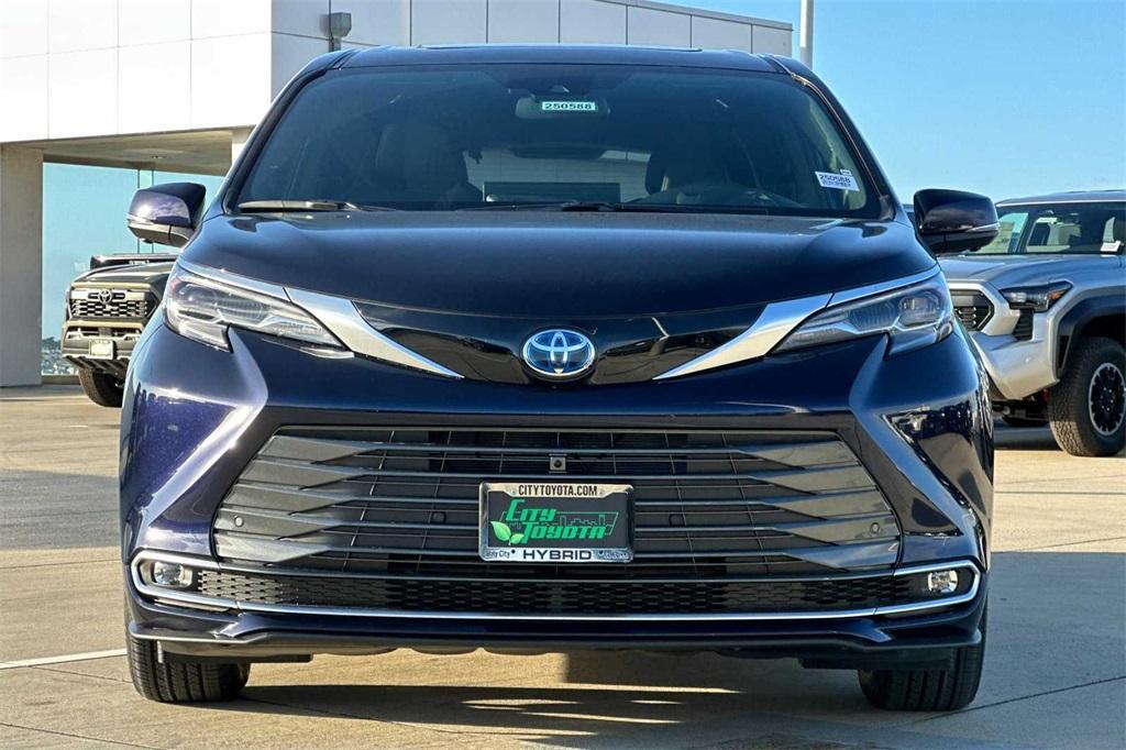 new 2025 Toyota Sienna car, priced at $63,713