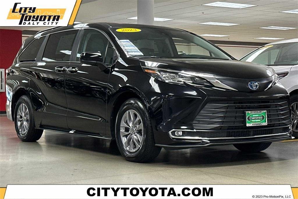 used 2023 Toyota Sienna car, priced at $49,988