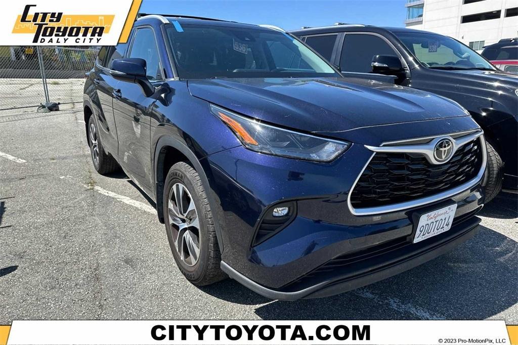 used 2022 Toyota Highlander car, priced at $36,988