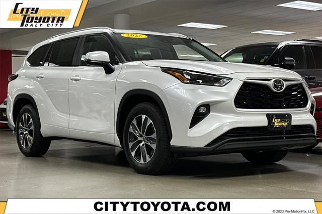 used 2025 Toyota Highlander car, priced at $45,988
