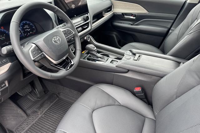 new 2025 Toyota Grand Highlander car