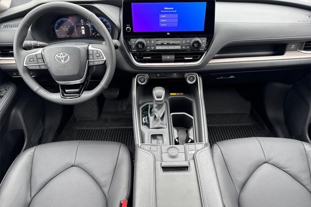 new 2025 Toyota Grand Highlander car