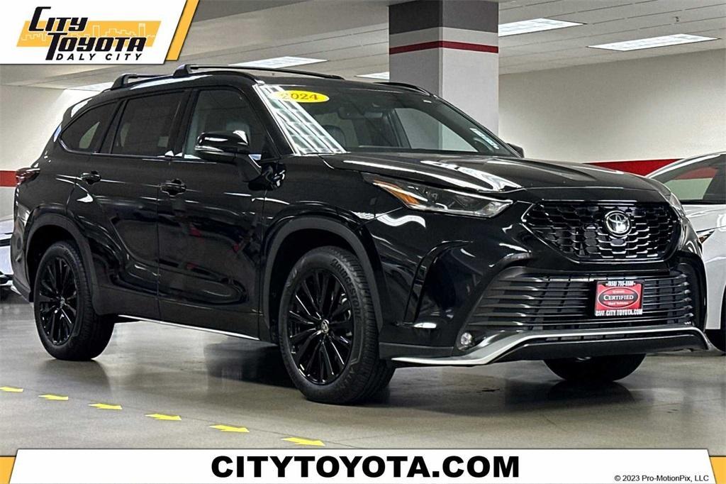 used 2024 Toyota Highlander car, priced at $46,988