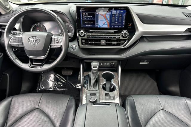 used 2022 Toyota Highlander car, priced at $42,988