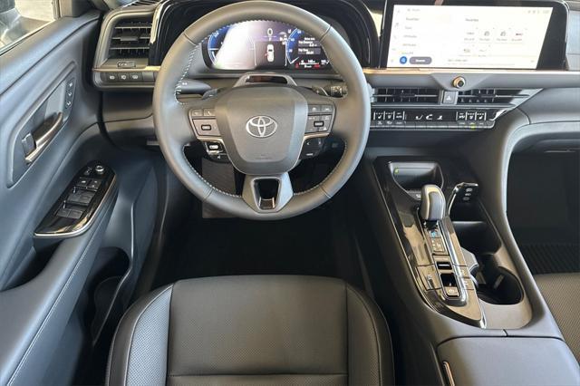 new 2025 Toyota Crown Signia car
