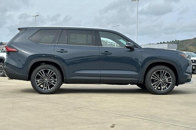 new 2025 Toyota Grand Highlander Hybrid car