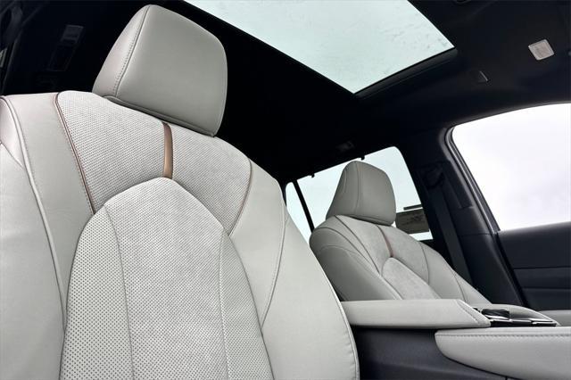 new 2025 Toyota Grand Highlander Hybrid car