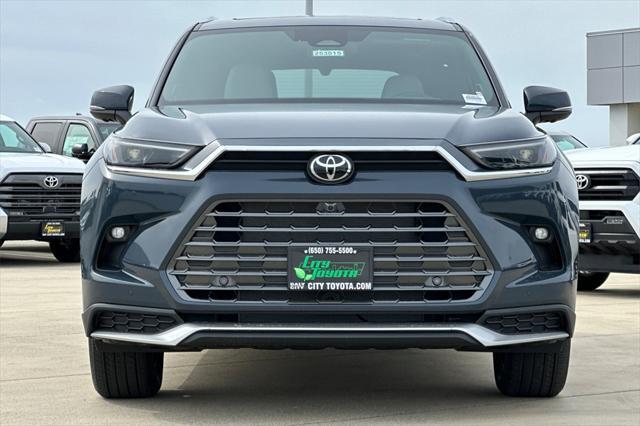 new 2025 Toyota Grand Highlander Hybrid car