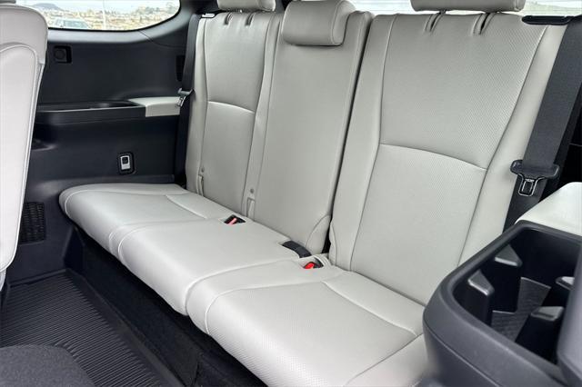 new 2025 Toyota Grand Highlander Hybrid car