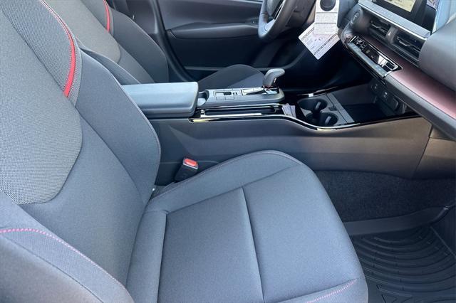 new 2025 Toyota Prius car