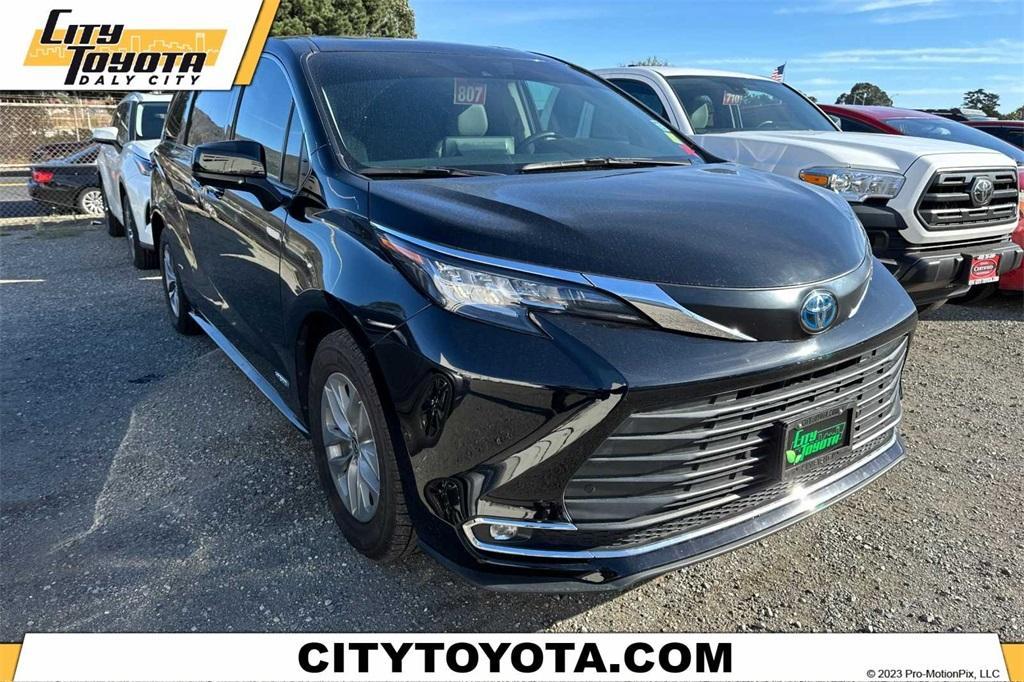 used 2022 Toyota Sienna car, priced at $43,988