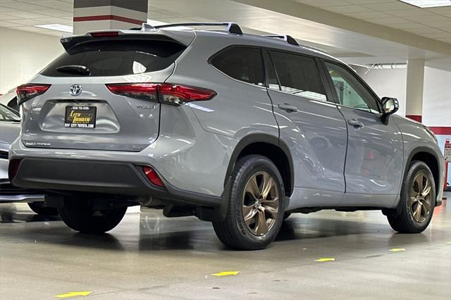 used 2023 Toyota Highlander Hybrid car, priced at $42,988