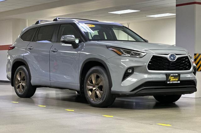used 2023 Toyota Highlander Hybrid car, priced at $42,988
