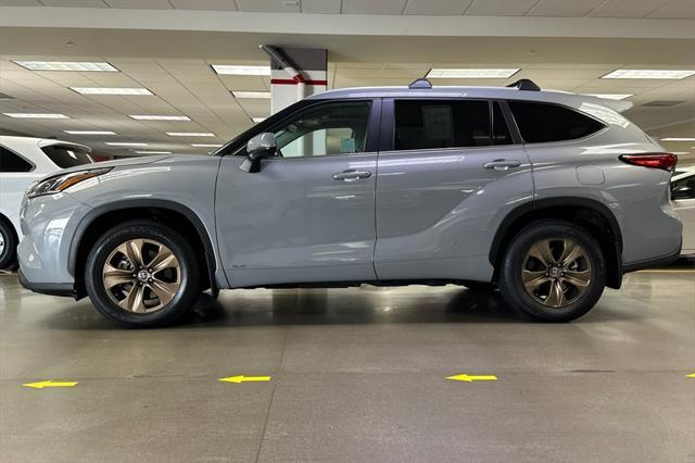 used 2023 Toyota Highlander Hybrid car, priced at $42,988