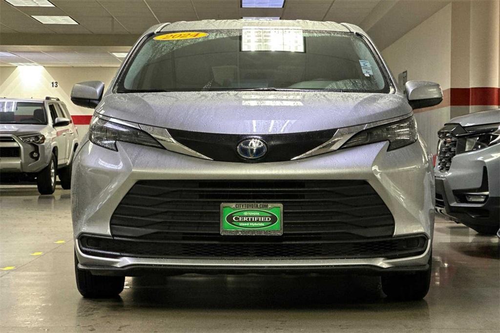 used 2024 Toyota Sienna car, priced at $46,988