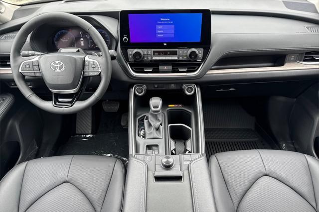 new 2025 Toyota Grand Highlander car