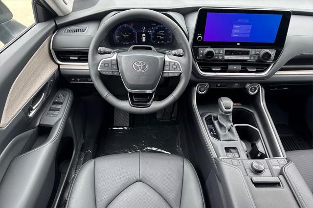 new 2025 Toyota Grand Highlander car