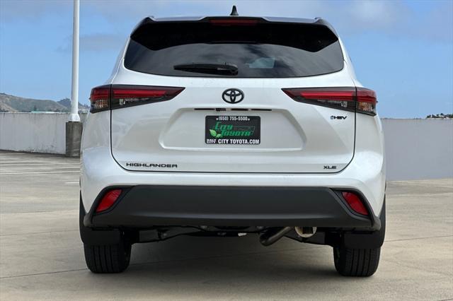 new 2025 Toyota Highlander Hybrid car