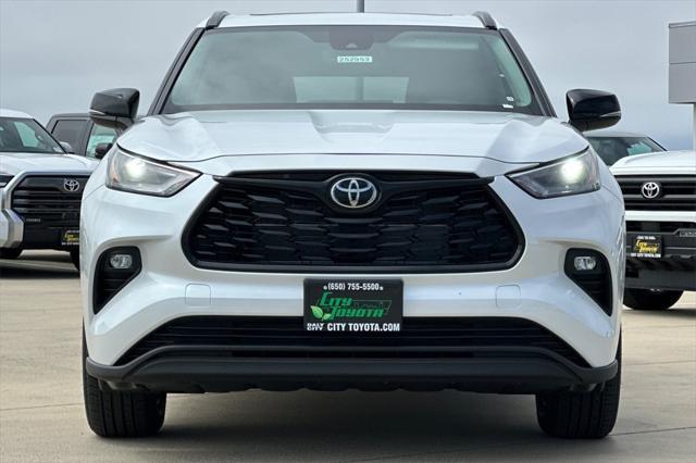 new 2025 Toyota Highlander Hybrid car