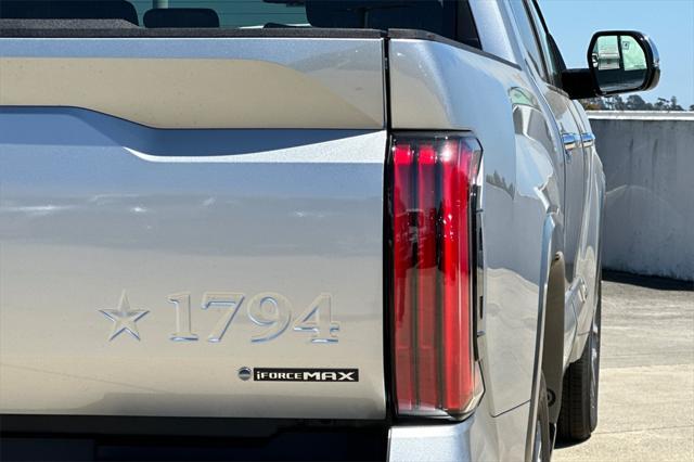new 2025 Toyota Tundra Hybrid car