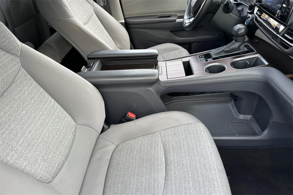 used 2022 Toyota Sienna car, priced at $31,988