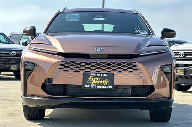 new 2025 Toyota Crown Signia car