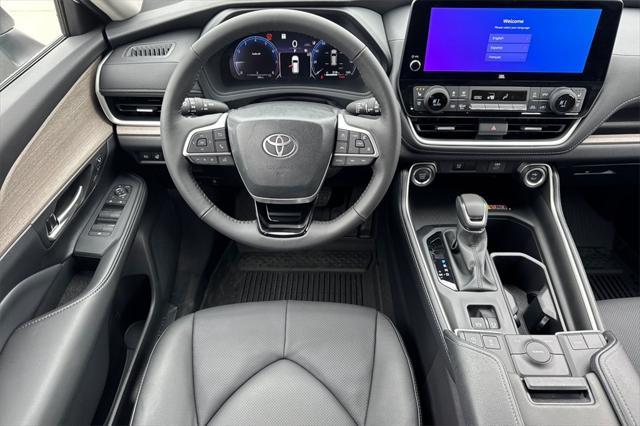 new 2025 Toyota Grand Highlander car