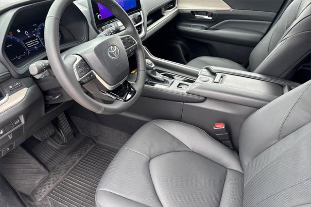 new 2025 Toyota Grand Highlander car