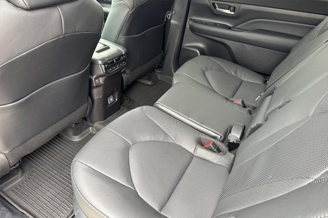 new 2025 Toyota Grand Highlander car