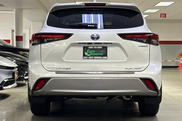 used 2024 Toyota Highlander Hybrid car, priced at $54,988