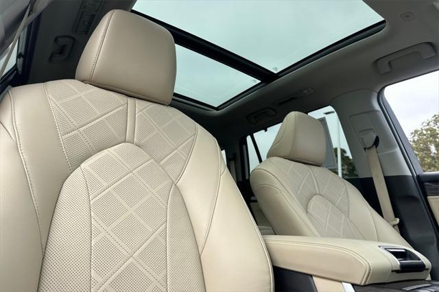 used 2024 Toyota Highlander Hybrid car, priced at $54,988